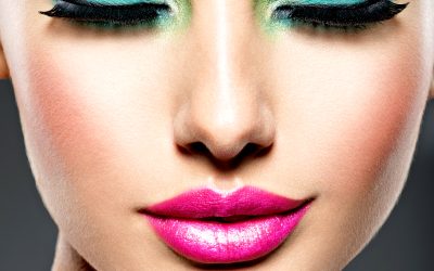 Eyes That Mesmerize: A Guide to the Latest Eyeshadow Trends for Makeup Artists in HEALTH AND SKINCARE / SOMATOLOGY / BEAUTY AND NAILS / HAIR AND BEAUTY / COSMETOLOGY / PROFESSIONAL MAKE-UP ARTISTRY
