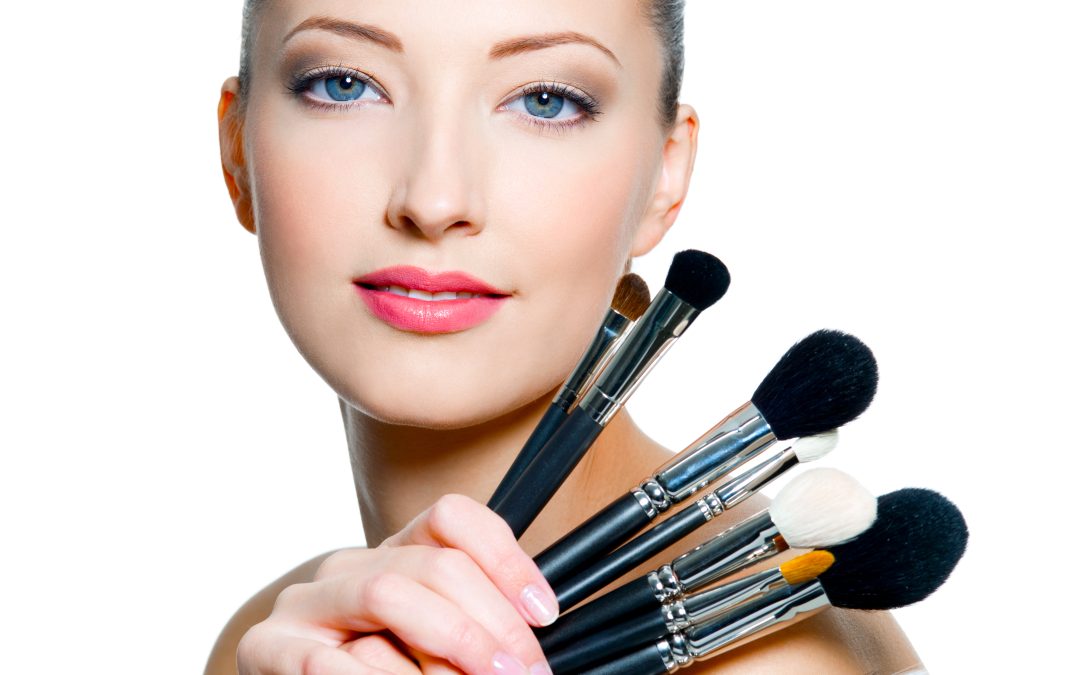 Brushing Up Beauty: Unveiling the Latest Trends in Makeup Brushes for HEALTH AND SKINCARE / SOMATOLOGY / BEAUTY AND NAILS / HAIR AND BEAUTY / COSMETOLOGY / PROFESSIONAL MAKE-UP ARTISTRY Artists
