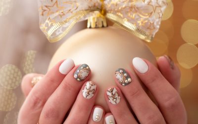 Festive Fingertips: Nail Art Trends to Jingle All the Way This Christmas Season in HEALTH AND SKINCARE / SOMATOLOGY / BEAUTY AND NAILS / HAIR AND BEAUTY / COSMETOLOGY / PROFESSIONAL MAKE-UP ARTISTRY