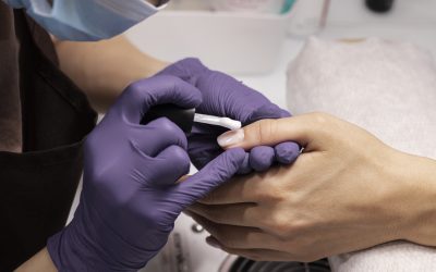 Exploring the Characteristics of a Nail Technician in HEALTH AND SKINCARE / SOMATOLOGY / BEAUTY AND NAILS / HAIR AND BEAUTY / COSMETOLOGY / PROFESSIONAL MAKE-UP ARTISTRY