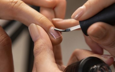 Nailing the Choice: Exploring the Beauty and Nails Dilemma – Traditional Nail Polish vs. Gel Nail Polish in HEALTH AND SKINCARE / SOMATOLOGY / BEAUTY AND NAILS / HAIR AND BEAUTY / COSMETOLOGY / PROFESSIONAL MAKE-UP ARTISTRY