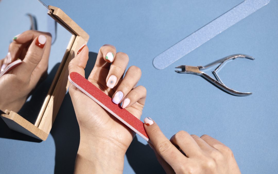 Navigating Nail Grits: A Comprehensive Guide to Different Abrasives in HEALTH AND SKINCARE / SOMATOLOGY / BEAUTY AND NAILS / HAIR AND BEAUTY / COSMETOLOGY