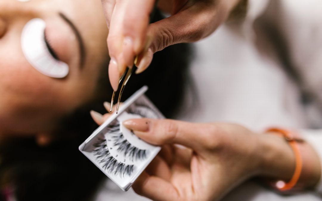 The Artistry of Adornment in Health and skincare: Exploring the World of Lash Extension Materials in HEALTH AND SKINCARE / SOMATOLOGY / BEAUTY AND NAILS / HAIR AND BEAUTY / COSMETOLOGY / PROFESSIONAL MAKE-UP ARTISTRY