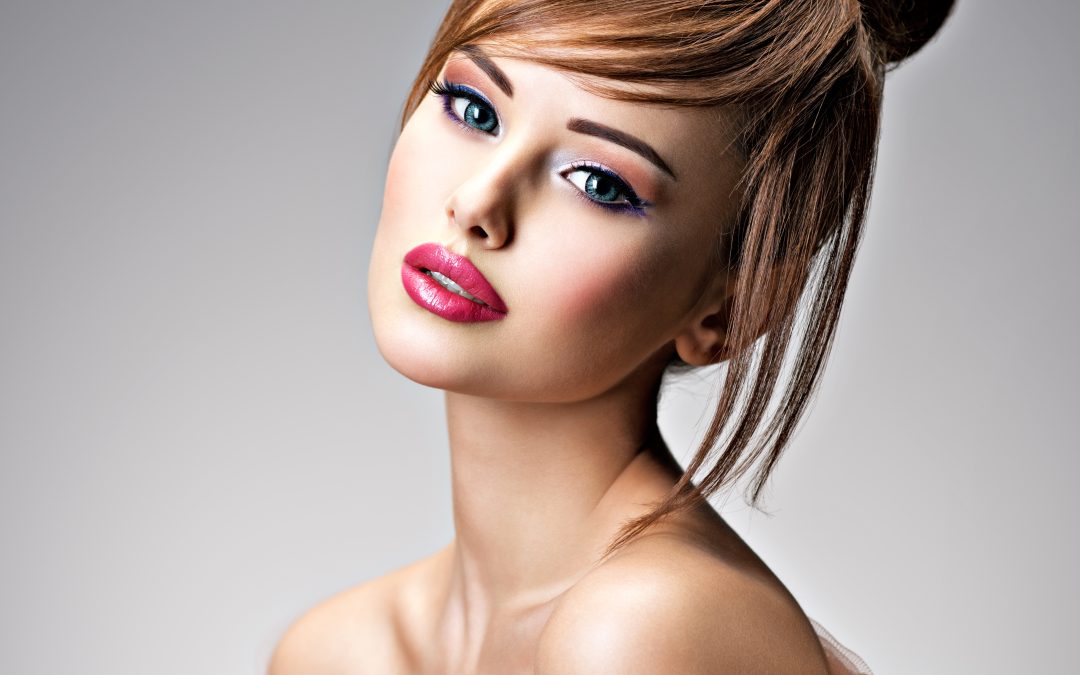 Mastering Curtain Bangs: A Complete Guide to Styling with HAIRDRESSING / HAIR AND BEAUTY / COSMETOLOGY Expertise